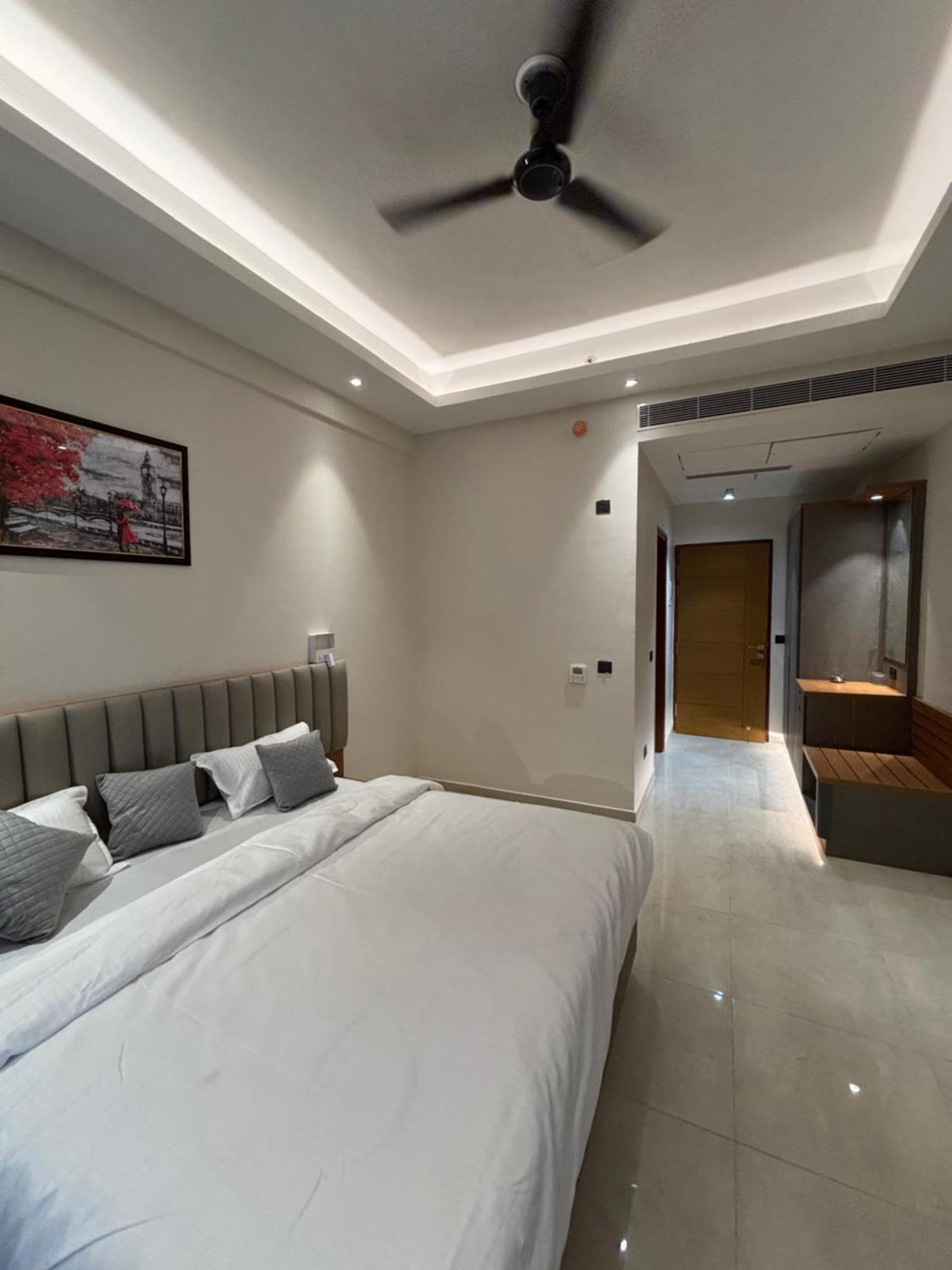 The Ghar Hotel Lucknow Ngoại thất bức ảnh